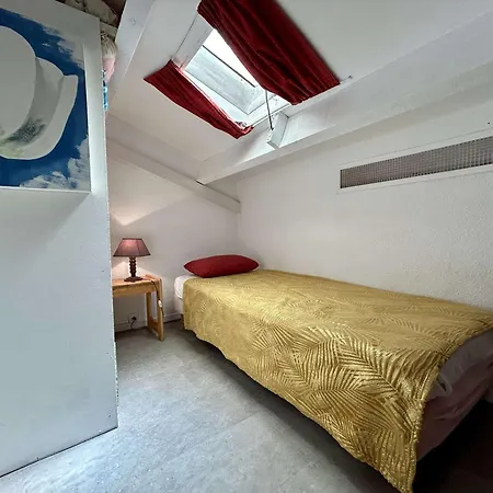 Maison 5 Couchages Avec Terrasse, Climatisation, Proche Et Commerces A Saint-cyprien - Fr-1-225d-213
