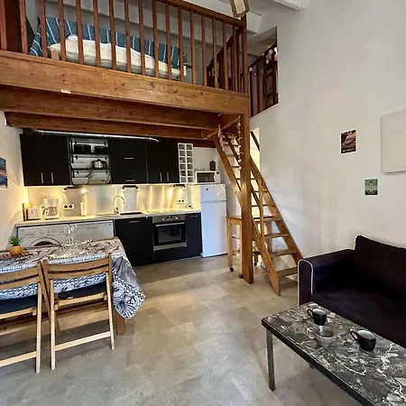 Maison 5 Couchages Avec Terrasse, Climatisation, Proche Et Commerces A Saint-cyprien - Fr-1-225d-213 Holiday home