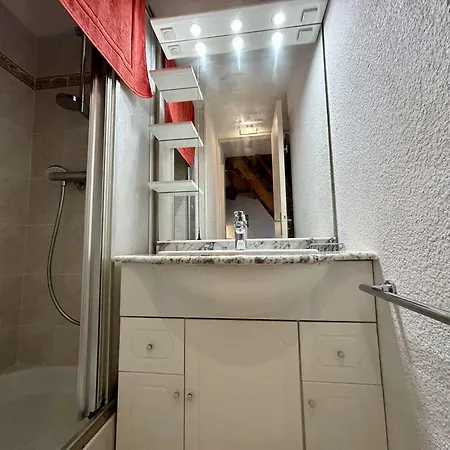 Maison 5 Couchages Avec Terrasse, Climatisation, Proche Et Commerces A Saint-cyprien - Fr-1-225d-213