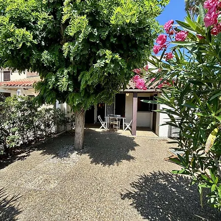 Maison 5 Couchages Avec Terrasse, Climatisation, Proche Et Commerces A Saint-cyprien - Fr-1-225d-213 Casa vacanze